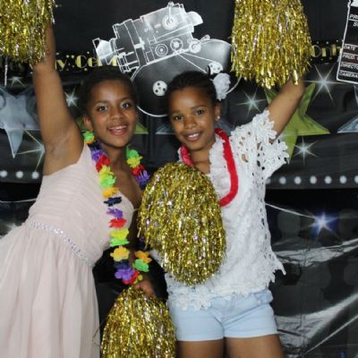 Year 6 Disco (19)